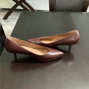 7.5,8 Vionic Kitten Heel